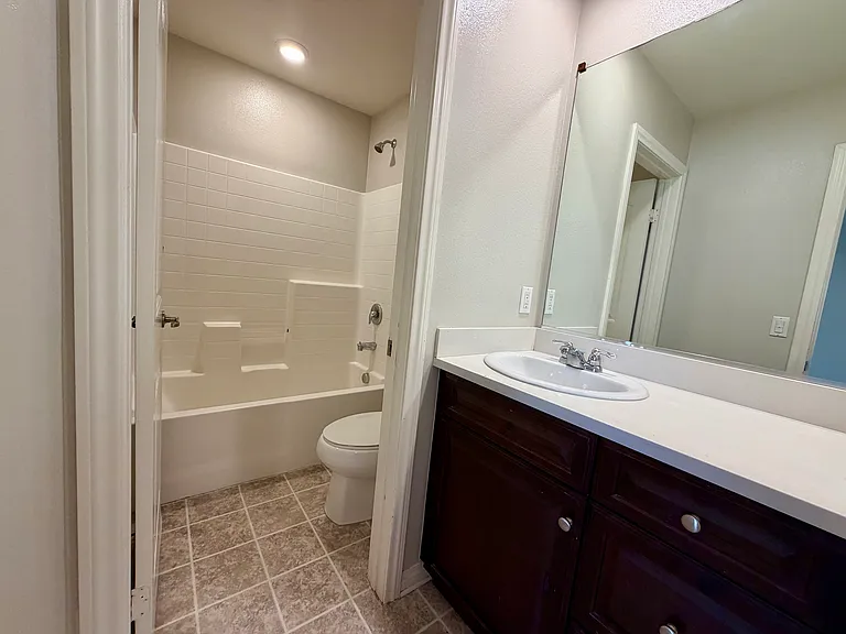 13258 Chatham Dr — Photo 14