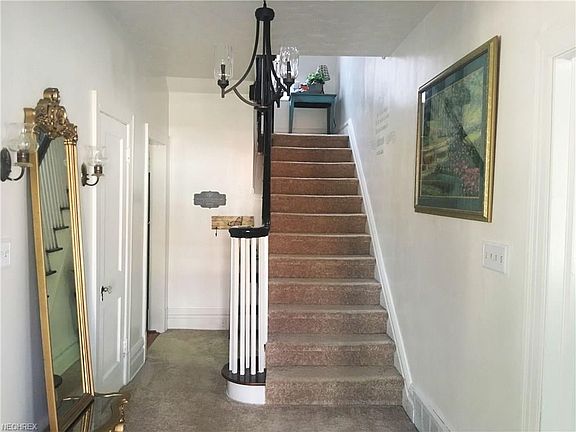 2nd image of 1601 Washington Ave