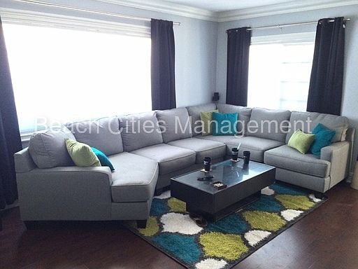 4th image of 20913 Alburtis Ave
