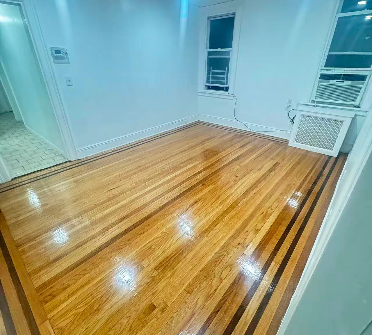 3 bed, 1.5 bath, 1200 sqft, $3,300 — Photo 3