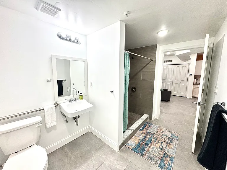 925 N Broad St #2F — Photo 10