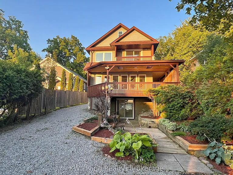 127 Lake Dr N — Photo 2