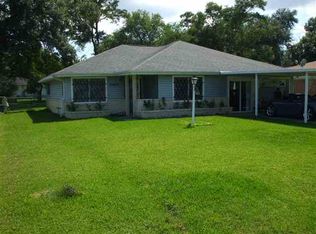 3003 Graves Ave, Groves, TX 77619