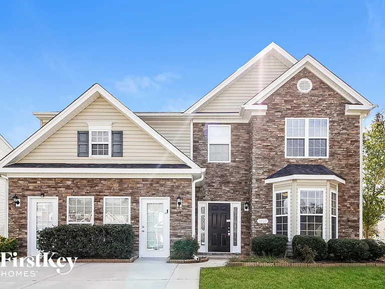 3702 Single Leaf Cir — Photo 1