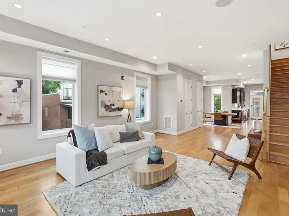 1110 6th St NE APT 2, Washington, DC 20002