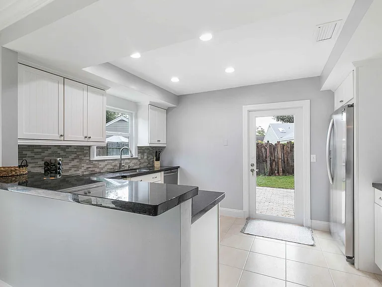 522 Goldenwood Way — Photo 7