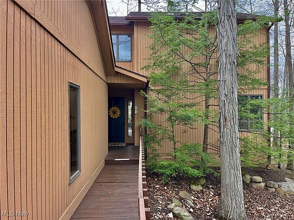 2nd image of 847 Wildwood Ct