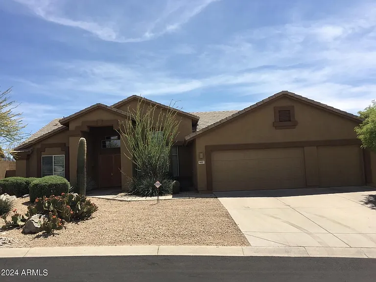 9687 E Balancing Rock Rd — Photo 2