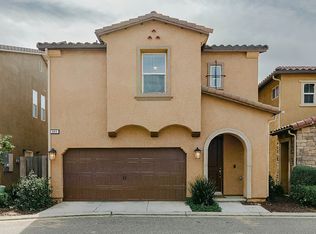 844 Lassen Ln W, Madera, CA 93636