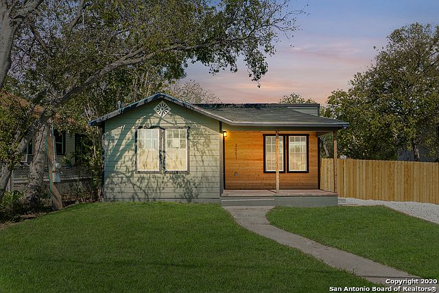 1st image of 3051 W Ashby Pl