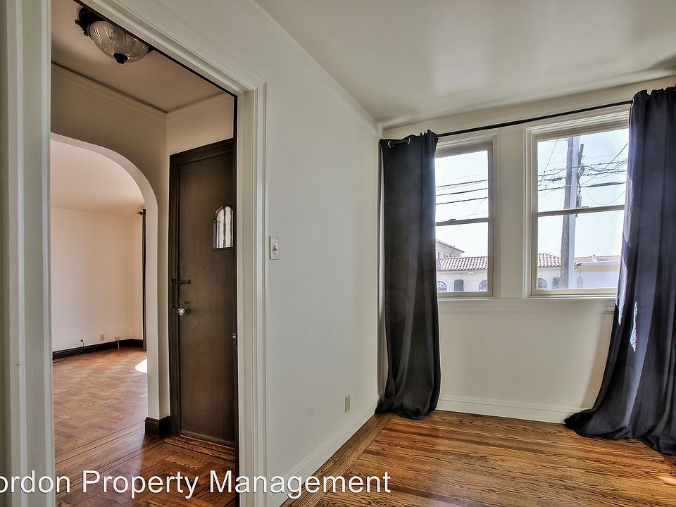 1st image of 2542 17th Ave