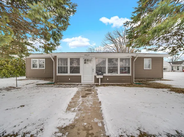 2215 Putnam St, Lake Station, IN 46405