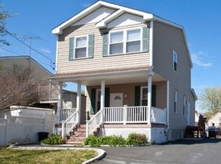 3911 Beacon Rd, Seaford, NY 11783