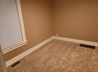 1210 Oak Park Ave, Des Moines, IA 50313