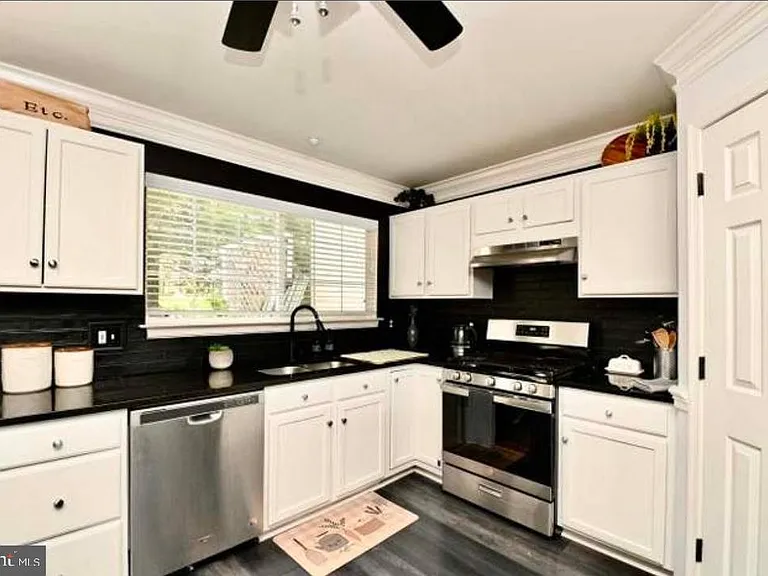 16889 Toms River Loop — Photo 11