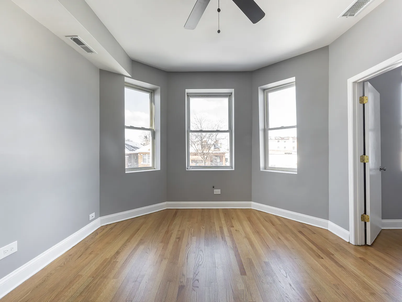 2611 Highland Ave — Photo 4
