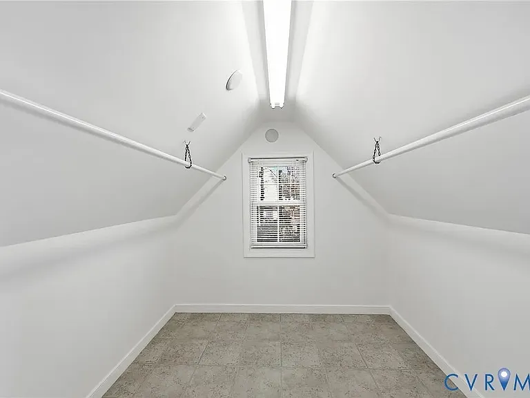 Closet/ Bonus room of Bedroom B