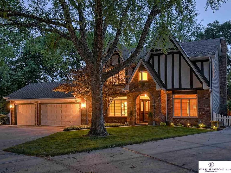 1st image of 16569 Valley Cir