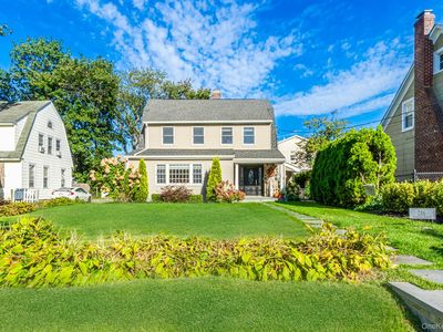 256 Garfield Avenue, Mineola, NY, 11501