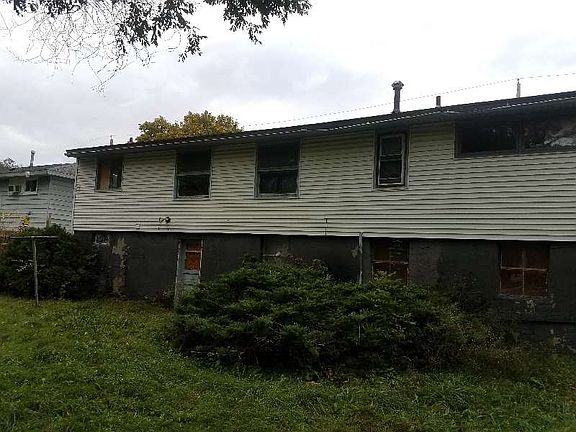 4th image of 225 Belle Ave