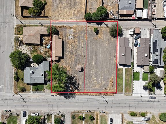 4th image of 636 Pickerell Avenue