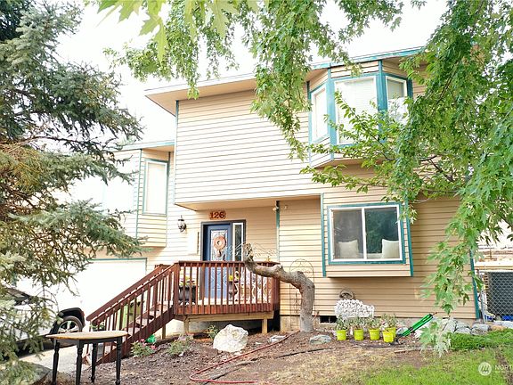 2nd image of 126 Hale Avenue W