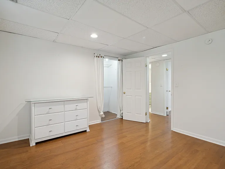 2480 Collegewood St — Photo 17