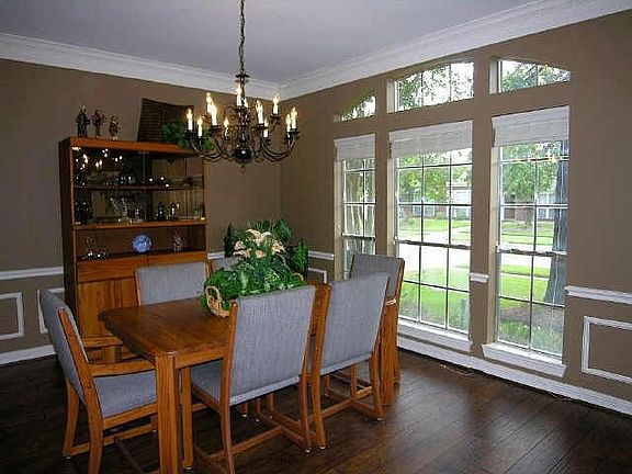 Elegant Formal Dining