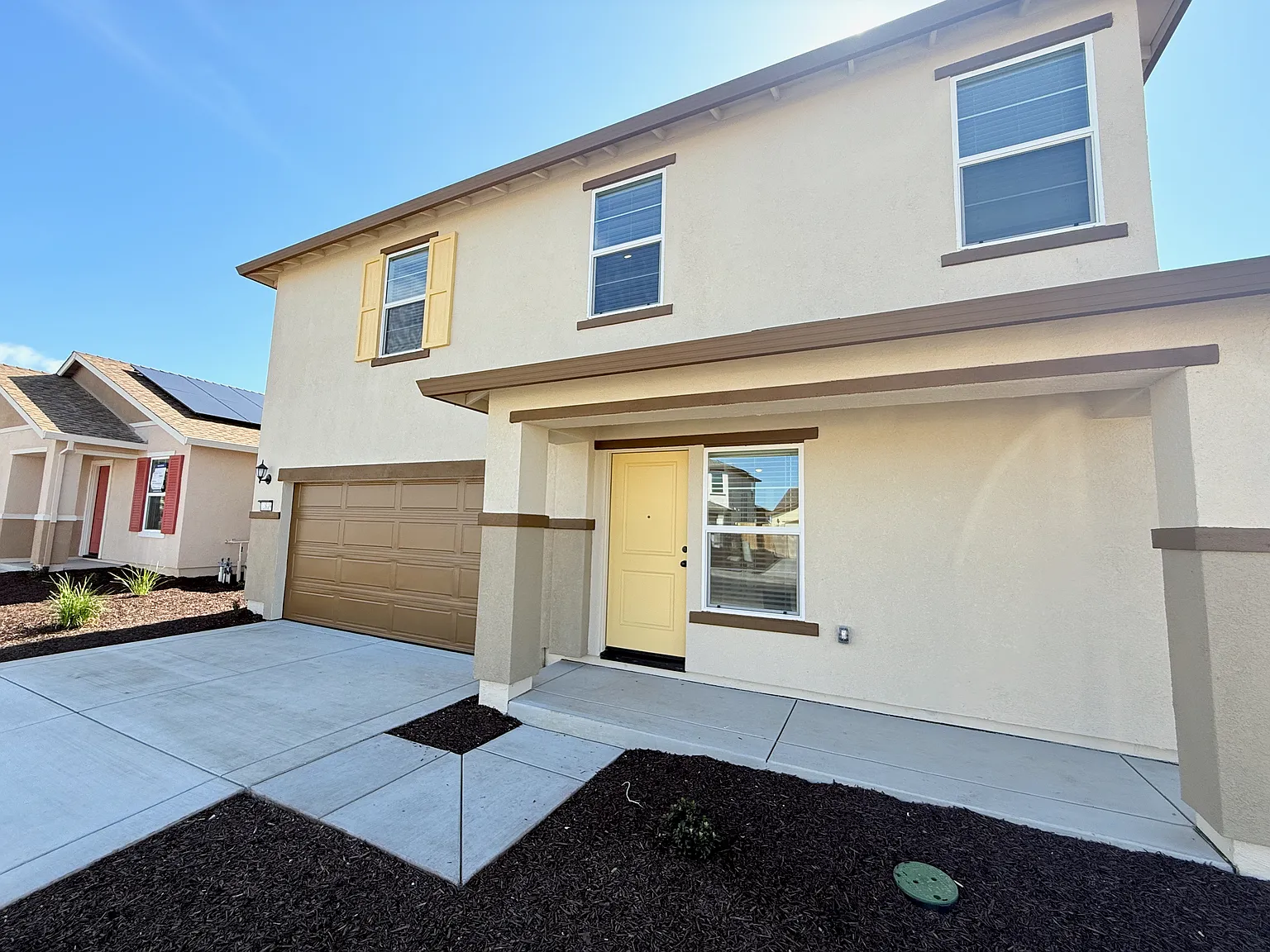 4 bed, 2.5 bath, 1900 sqft, $2,795 — Photo 1