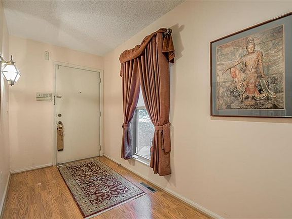 4th image of 10254 Cedarbrooke Ln