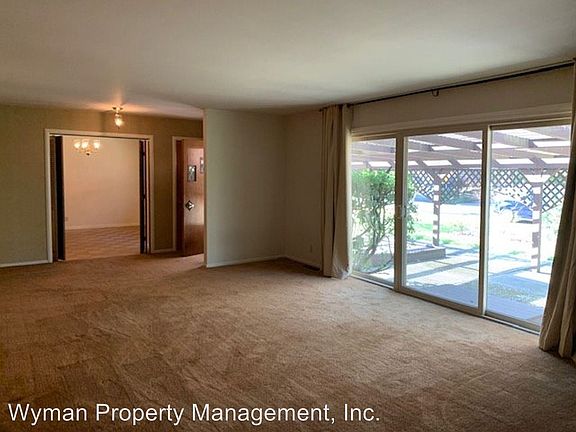 4th image of 2070 W F St