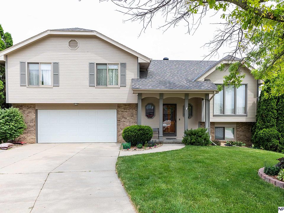 1st image of 16038 N Cir