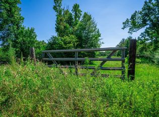 621 N 5th St, Timpson, TX 75975