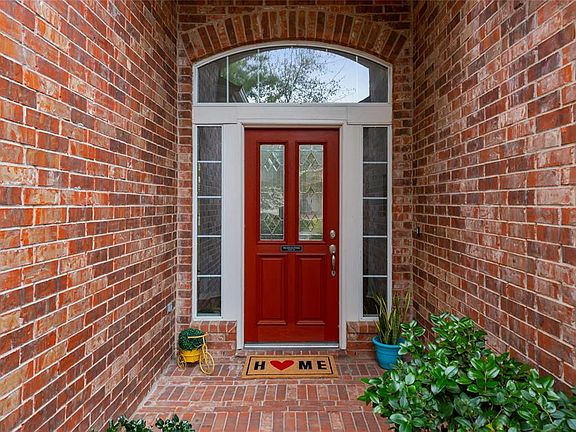 2nd image of 23 Bryce Branch Cir