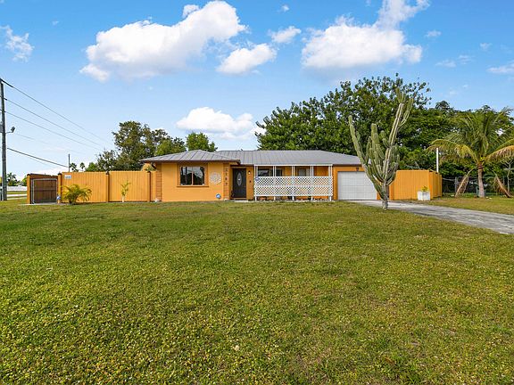 3rd image of 2289 SE East Dunbrooke Cir