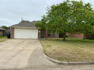 413 Preston Dr, Cleburne, TX 76033