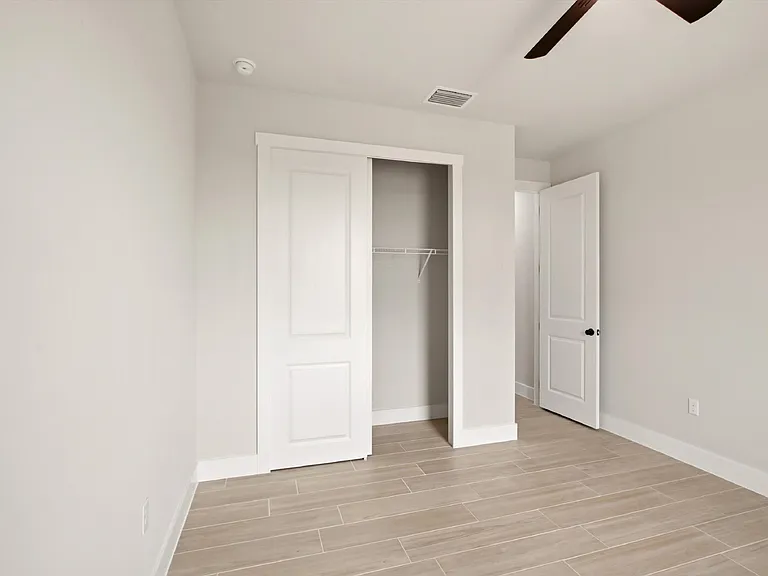 2616 NW 9th Ave — Photo 15