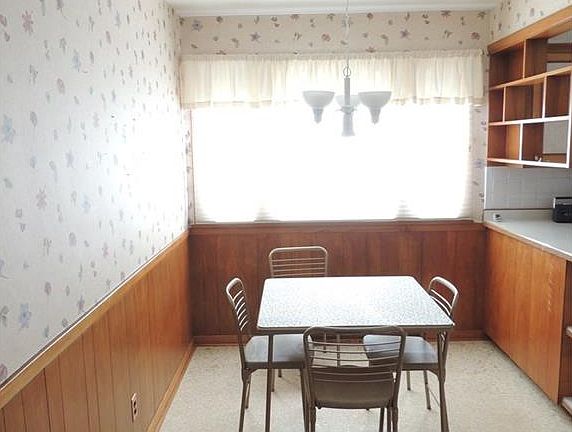 3rd image of 1311 Detroit Ave
