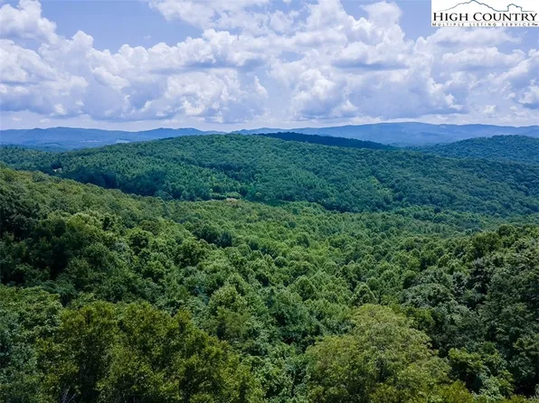 5 Red Sleigh Way, Fleetwood, NC 28626