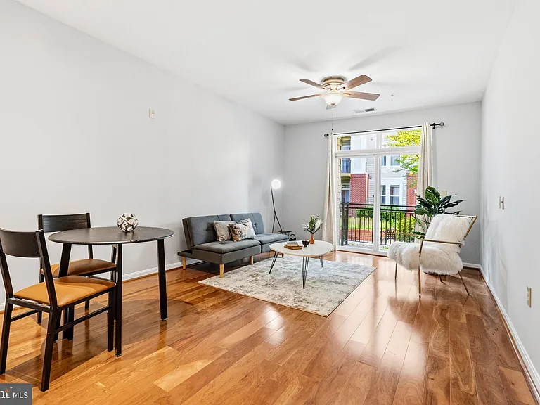 2665 Prosperity Ave #105 — Photo 9