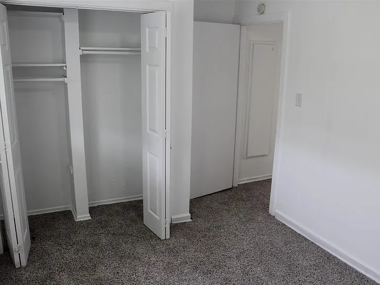 210 Brigadoon Ln — Photo 17