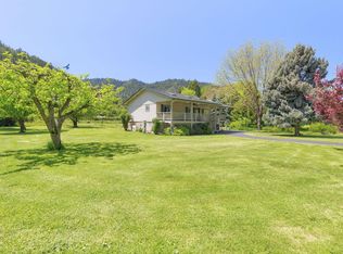 4415 Rogue River Hwy, Gold hill, OR 97525