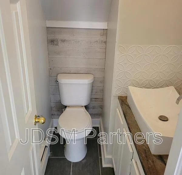 1570 Detroit St #4 — Photo 15