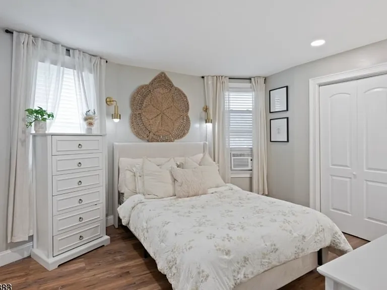 19 Gordon St #1 — Photo 2