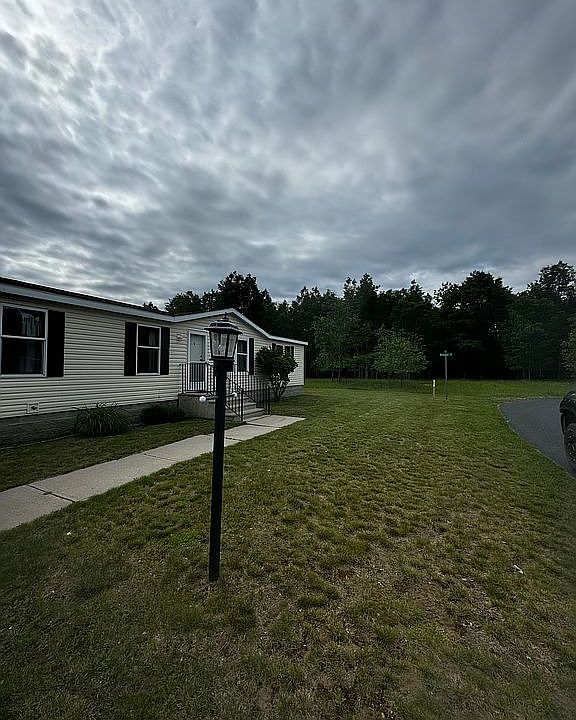 1st image of 162 Keneally Boulevard St #4