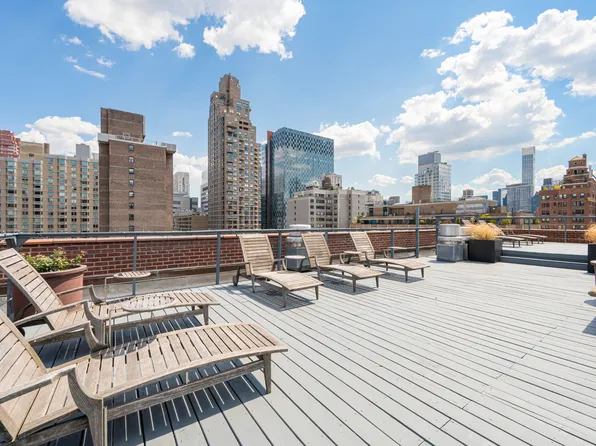 315 East 70th Street 9A image 8 of 9