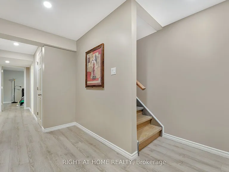 135 Stephenson Way — Photo 29
