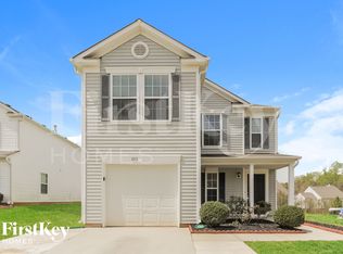 923 Swearngan Ridge Ct, Charlotte, NC 28216