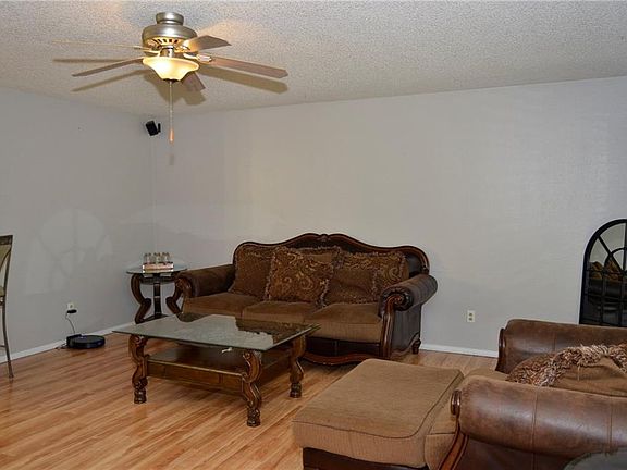 2nd image of 13 Cawston Dr
