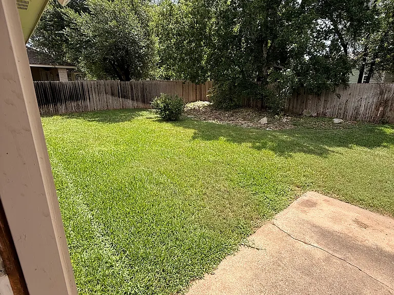 1006 Old Mill Rd — Photo 11